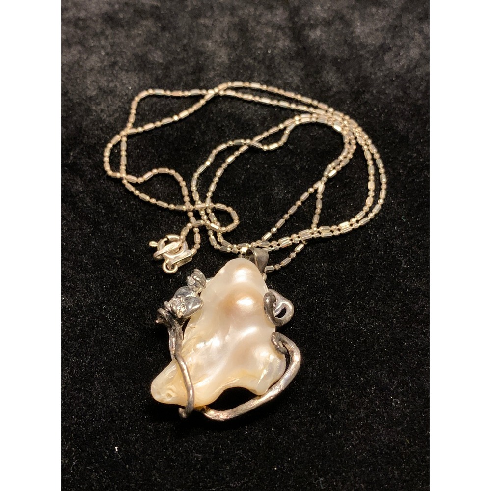 Sterling Silver Baroque Pearl Cage Pendant Necklace 24 Inch Faceted Bead Chain
